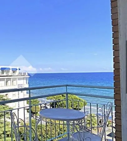 Apartahotel Cristallo