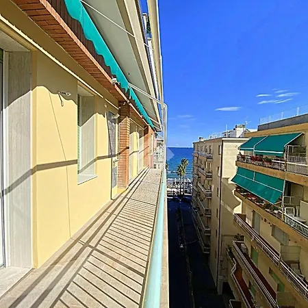 Cristallo Hotel apartamentowy 3*