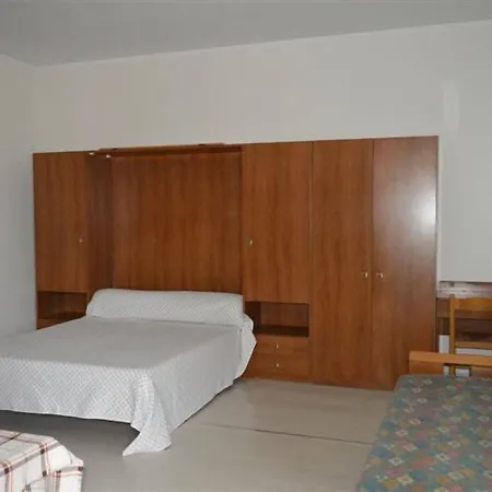 Aparthotel Cristallo 3*