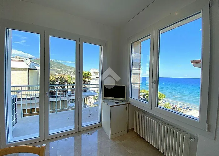 Апарт-отель Cristallo 3*